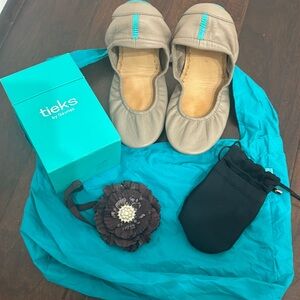 Tieks Taupe size 9